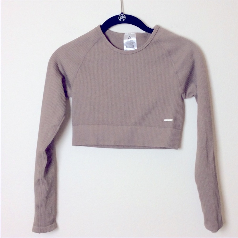 ❌SOLD❌FINAL⬇️EUC🤎LILIA’S🤎SEAMLESS CROPPED TOP - Picture 2 of 7